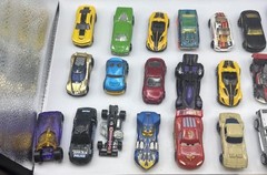 Hot Wheels Diecast Toy Car Lot – 20 Vehicles Including Lightning McQueen