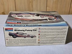 Vintage 1/24 MONOGRAM 7-ELEVEN MUSTANG FUNNY CAR #2710 FACTORY SEALED INSIDE ’85