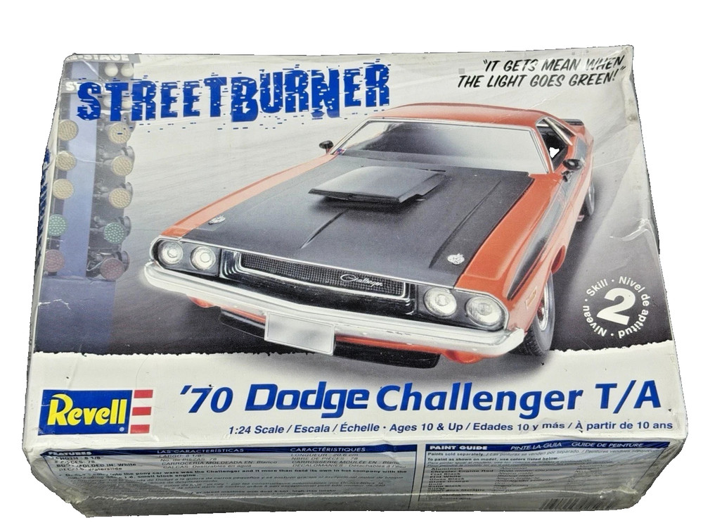 REVELL 1:24 SCALE ” 1970 DODGE CHALLENGER T/A ” PLASTIC MODEL KIT 85-2596