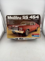 Monogram Kit 2268 Scale 1/24 Chevy Malibu SS 454 Model Kit 1983