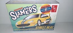AMT Snapfast Slammers Street Heat 1998 Chrysler Concorde 1/25 Scale Model Kit