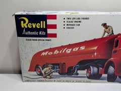 ✨VINTAGE✨ Revell 1:48 1956 Fruehauf Mobilgas White Gas Truck – BOX + PARTS ONLY