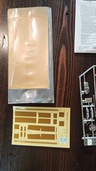 Vintage Monogram Shelby Mustang GT 350H 1:24 Scale Model Kit (2)