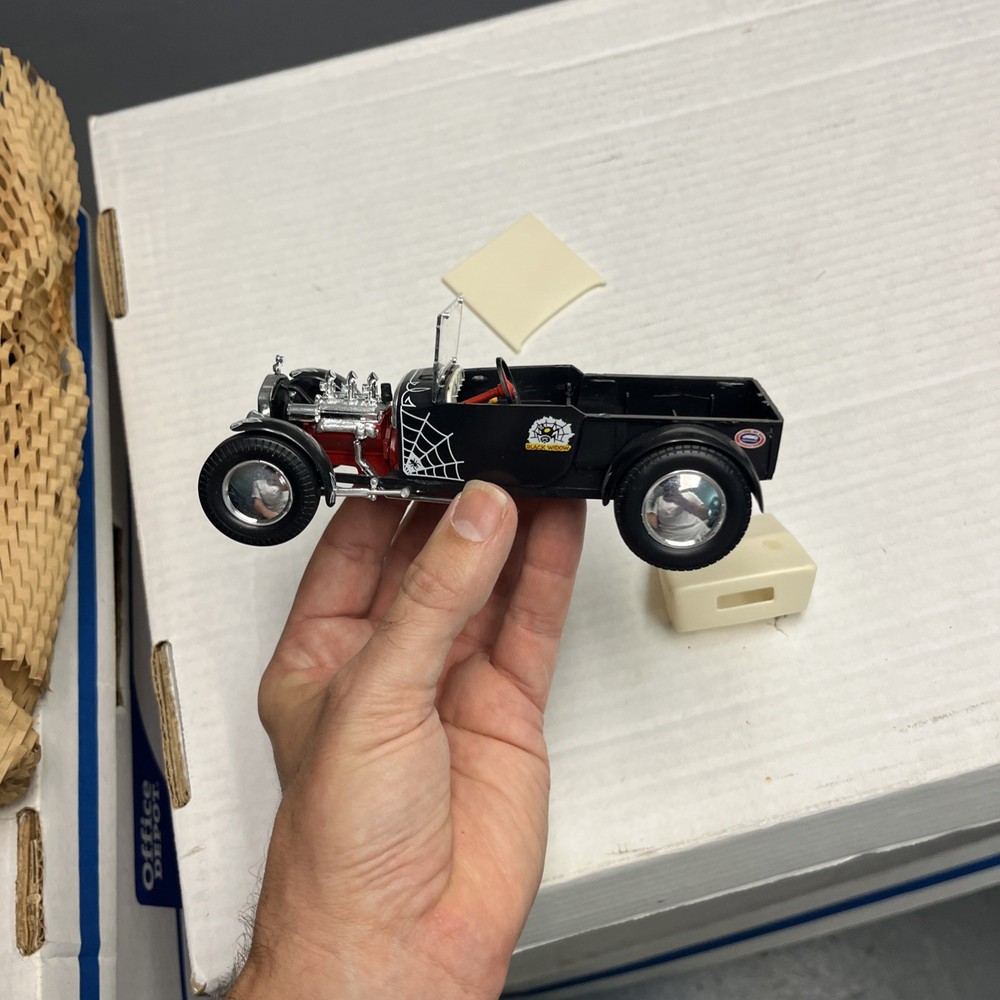 Monogram Black Widow 1960 Ford Model T 1:24 ?Scale Plastic Model Kit Built Car