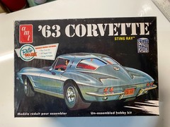 AMT 1/25 1963 Corvette String Ray