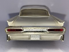 AMT Promo 1959 Pontiac Bonneville HT 1/25 White/Gold Knudsen Award FN-VF+