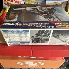 REVELL 7651 1/25 SCALE SHELLY ANDERSON’S WESTERN AUTO’S MODEL KIT New