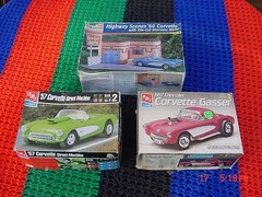 VINTAGE 1957 1960 CORVETTE MODEL KIT LOT AMT REVELL HIGHWAY SCENES