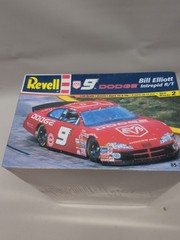 Revell Bill Elliott #9 Dodge Intrepid R/T 1/24 Kit 85-2361 NASCAR SEALED