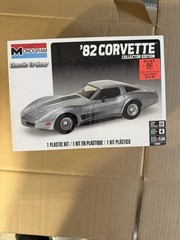 Revell Monogram 1982 Corvette Collector Edition 1:24 Scale Model Car Kit