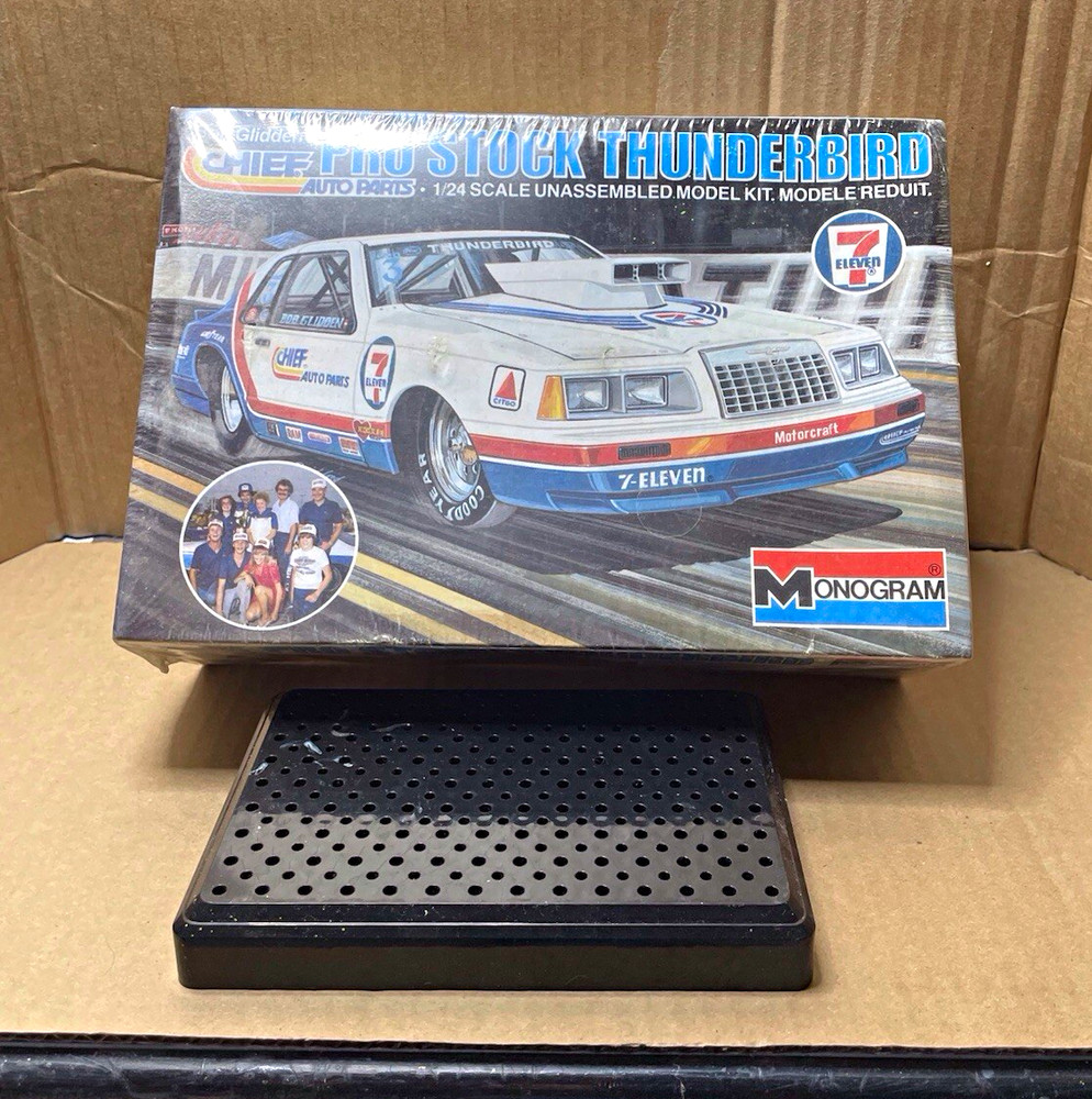 Factory Sealed Monogram Bob Glidden Pro Stock Ford Thunderbird 2210