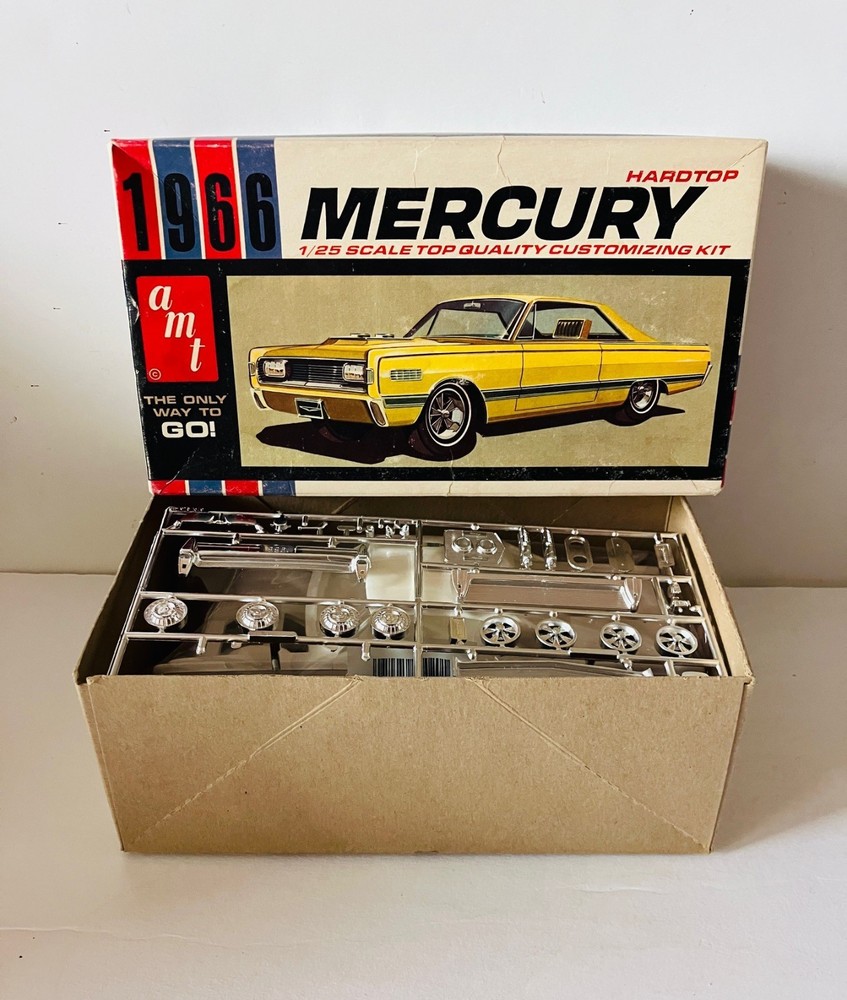 Vintage AMT 1966 Mercury Park Lane Hardtop Annual Model Kit #6326 1/25