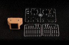 1/35 Hobby Boss 85502 M1070 Truck HET M1000 Semi Trailer Plastic Car Model DIY