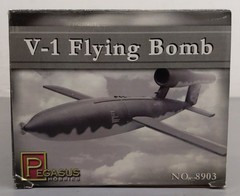 Pegasus Hobby 8903 1:18 V1 Flying Bomb Assembled EX/Box