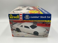 REVELL CHEVY LUMINA STOCK CAR UNBUILT MODEL KIT – 1/24 SCALE -COMPLETE IN BOX