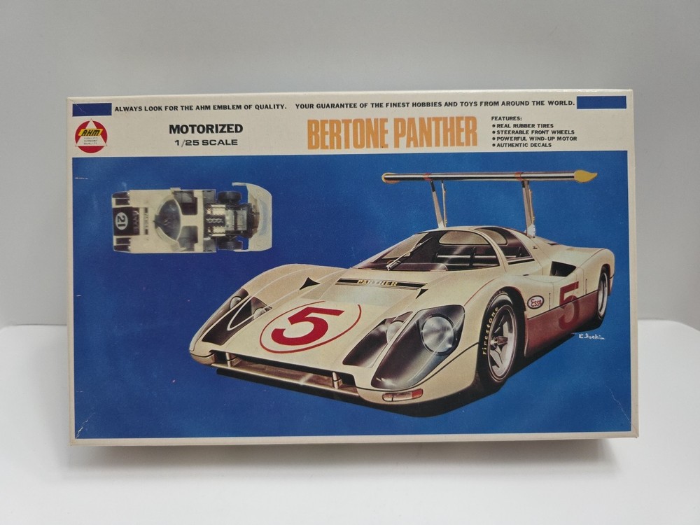AHM EIDAI MOTORIZED BERTONE PANTHER 1/25 ** Unbuilt Complete **