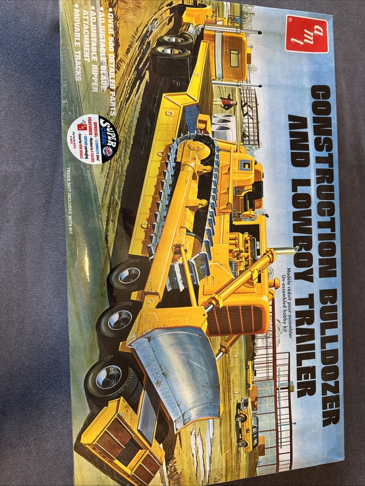 AMT 1218/06 CONSTRUCTION BULLDOZER & LOWBOY TRAILER MODEL KIT- -1/25 SCALE