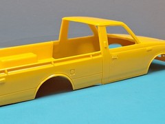 Revell AMT Ertl Monogram MPC 1/32 Model Part Snap Tite Toyota Pickup Yellow Body