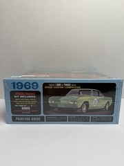 AMT 1969 Chevrolet Corvair Chevy Retro Deluxe 1/25 Kit # 849