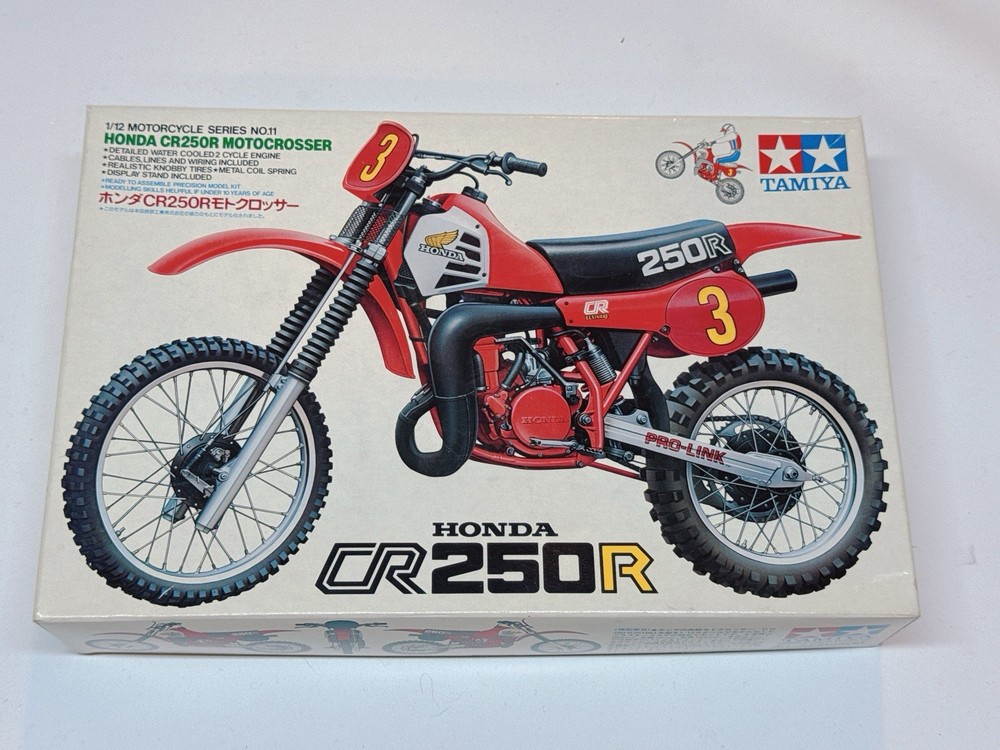 TAMIYA 1:12 HONDA CR250R MOTOCROSSER MODEL KIT – Open Box Started – Free Paints