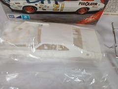 Mercury Cyclone #21 Donnie Allison MPC 1:25 Model Kit # 1-1704 Sealed Parts Bags