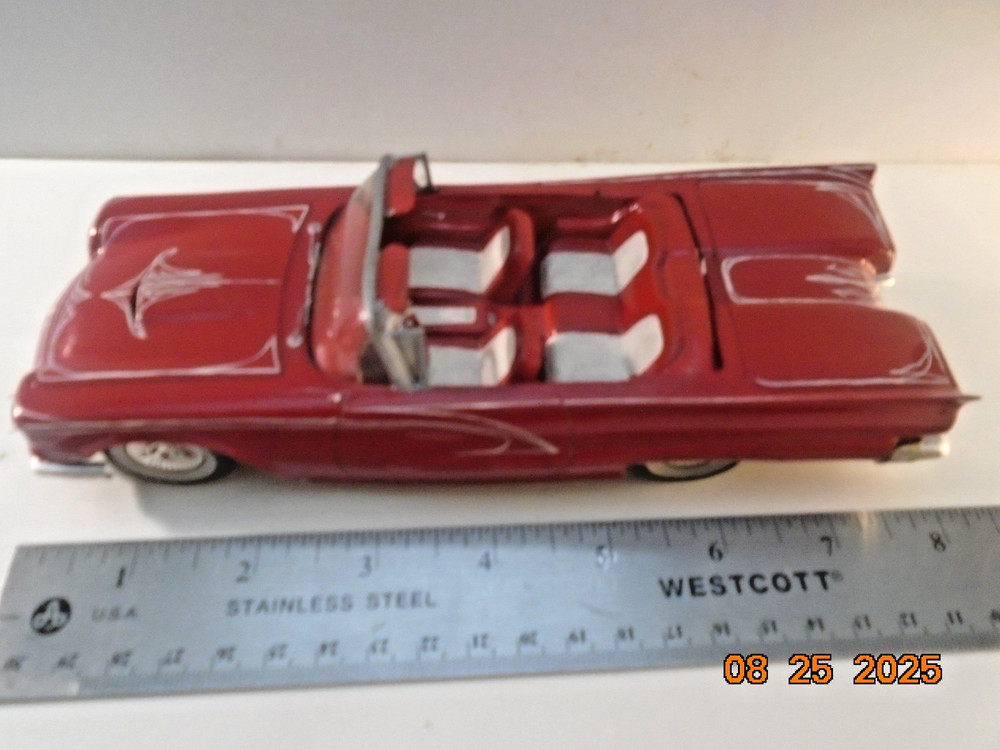 AMT, 1959 Ford Thunderbird Conv. Red, 1/24