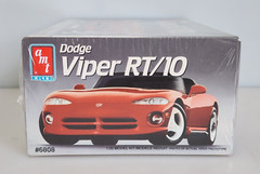 AMT ERTL 1992 Dodge Viper RT/10 1/25 Scale Car Plastic Model Kit 6808 New Sealed