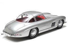 Tamiya 24338 Mercedes-Benz 300 SL 1/24 Scale Plastic Model Kit
