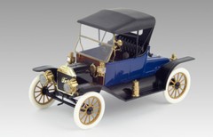 Model T 1913 Roadster, American Passenger Car Plastic Model Kit 1/24 ICM 24001