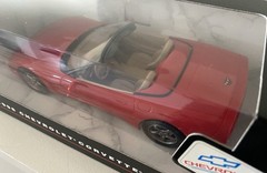 1998 Chevrolet Corvette Convertible Dealer Promo Model Car Red/Tan New In Box