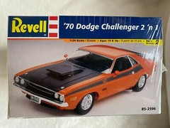 Revell ’70 Dodge Challenger 2 ‘n 1 Kit # 85-2596 New In The Box Sealed