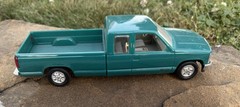 AMT Ertl 1993 Chevrolet C-1500 Extended Cab Promo Teal green 8130 1/25