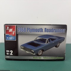 AMT Ertl 1968 Plymouth Roadrunner 1:25 Plastic Model Kit Skill 2 #31549