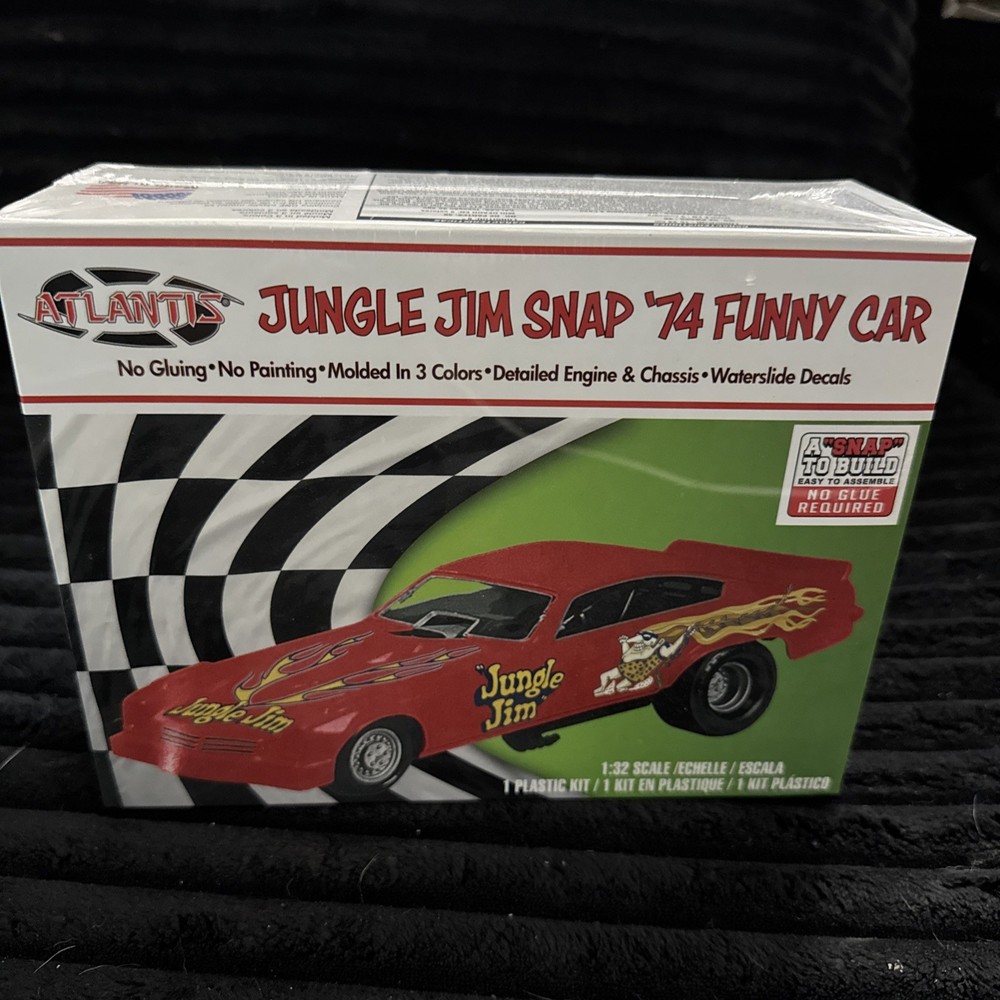 Model Kit 1974 Funny Car “Jungle Jim” (Snap-to-Build) 1/32 Scale Model by Atlan