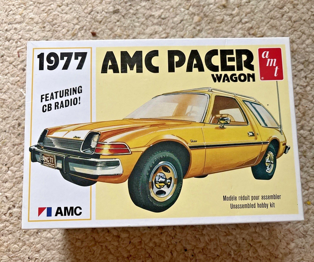 AMT 1977 AMC Pacer Wagon 1/25 Retro Deluxe Model Kit AMT1008 NIOB Sealed Parts