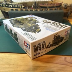 Tamiya 35313 1/35 US Light Tank M5A1 Plastic Model Kit