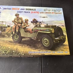 Bronco 1/35 35218 British Recce And Signals Light Truck w/Crews
