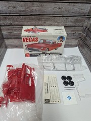 AMT ’57 T- Bird Vegas TV Show Thunderbird Model Car Kit