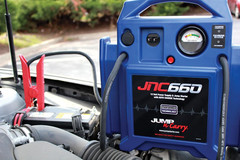 Clore Automotive JNC660 1700 Peak Amp 12 Volt Jump Starter , Blue