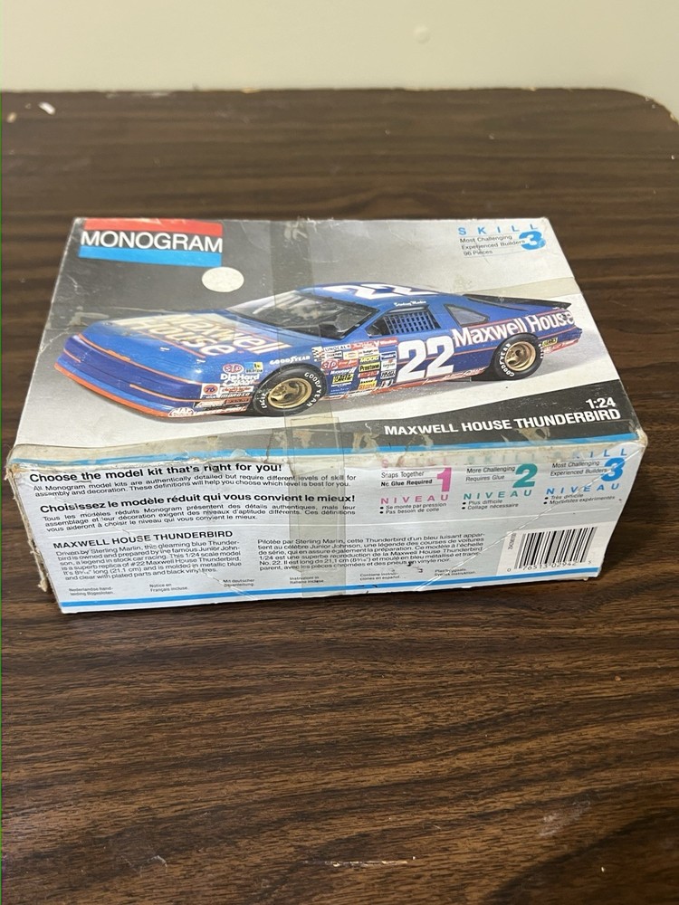 Monogram 1/24 1991 Maxwell House Thunderbird model 2942 Sterling Marlin New