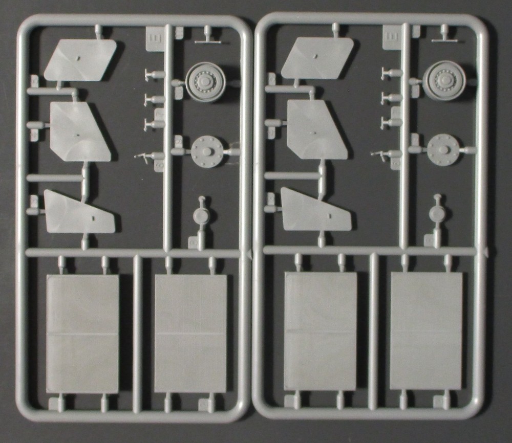 Miniart 1/35th Scale SU-122 Early – Parts Lot E from Kit No. 35175
