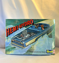 REVELL HEMI HYDRO SKI BOAT & TRAILER model kit NEW in FACTORY SEALED BOX