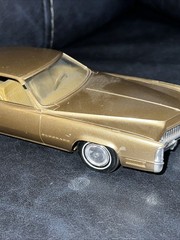 Jo-Han 1969 Cadillac Eldorado Metallic Gold Promo Car Model 1/25