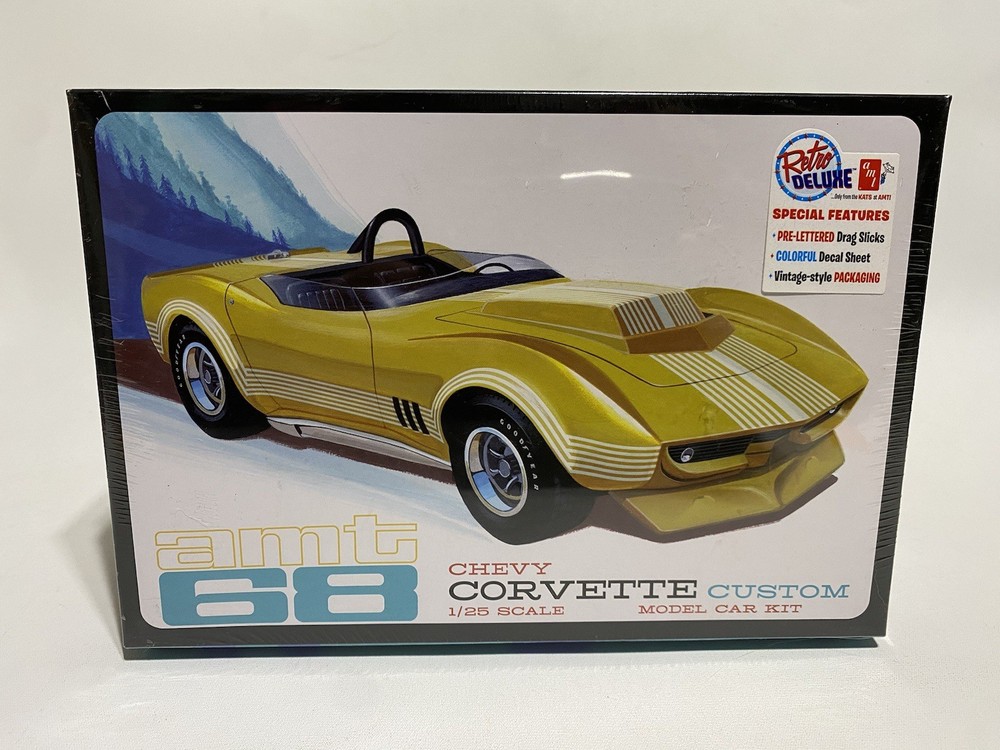 AMT 1968 Chevy Corvette Custom Retro Deluxe Plastic Model Kit Sealed Box