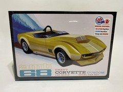 AMT 1968 Chevy Corvette Custom Retro Deluxe Plastic Model Kit Sealed Box