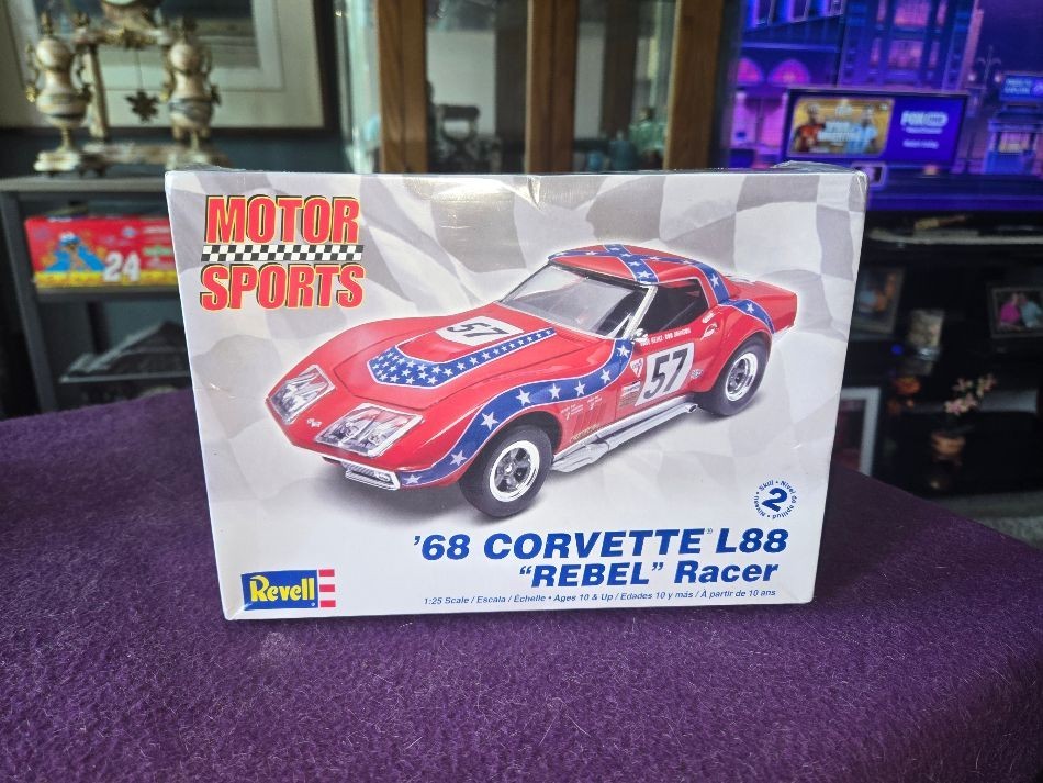 REVELL ’68 CORVETTE L88 “REBEL” RACER MODELING KIT #85-4915 NEW/SEALED RARE KIT
