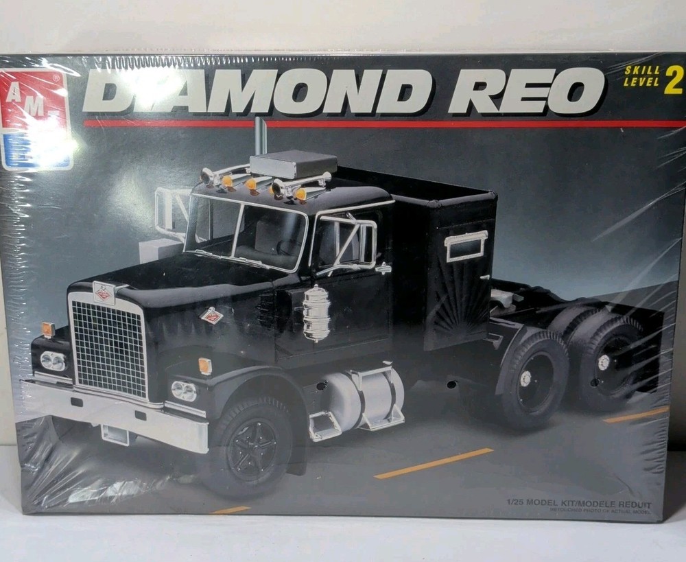 ✨VINTAGE✨ AMT Diamond Reo Tractor 1993 Rare Box 1:25 Model Kit 8137 SEALED