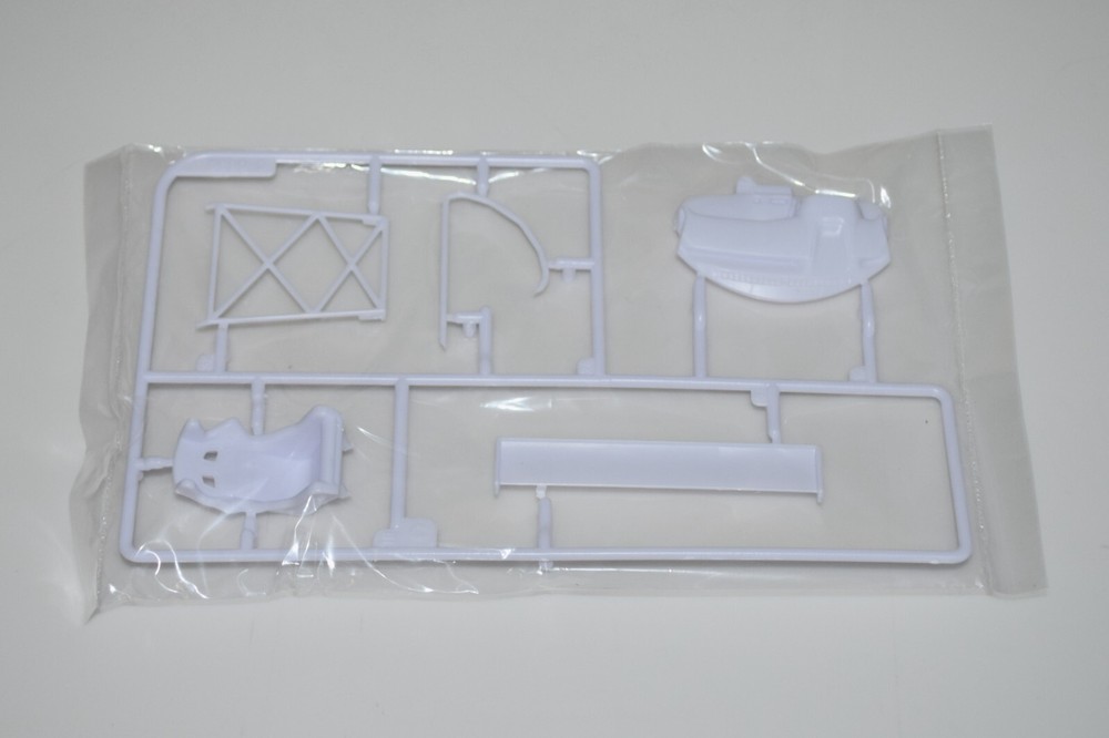 REVELL20’17 FORD GT LE MANS 85-4418 ⭐PARTS⭐ DASHBOARD+SEAT+SPOILER+MORE 1:24