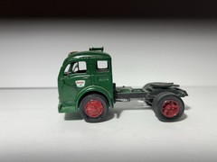 Atlantis White-Fruehauf Gasoline Truck – Sinclair Dino 1:48 Scale (Built Model)
