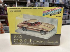 * VINTAGE RENWAL 1/48 SCALE 1965 CORVETTE STING RAY ASSEMBLY KIT #136:89 *ST